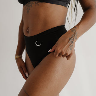 The High Waisted Bikini: Medium Flow