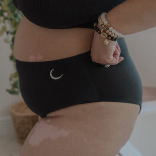 The High Waisted Bikini: Medium Flow
