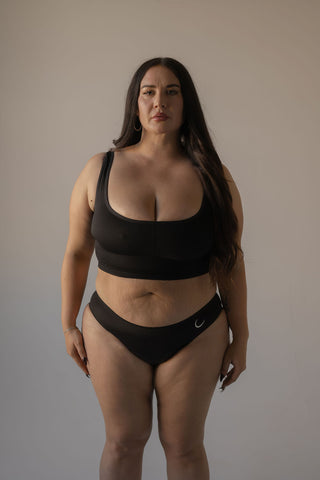 The Low Rise Bikini: Medium Flow (Seamless)