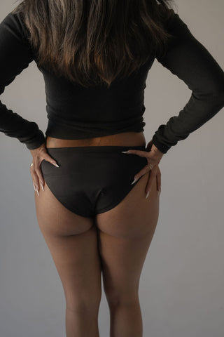 The Low Rise Bikini: Medium Flow (Seamless)