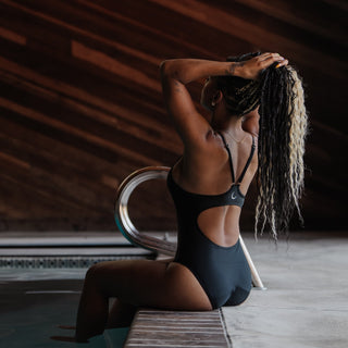 One-Piece Swimsuit: Medium Flow